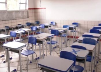 Colégios estaduais no sul da Bahia têm aulas suspensas após casos positivos de Covid-19