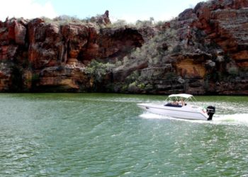 Prefeito do ES é investigado após fazer turismo com dinheiro público em Canindé de São Francisco, SE