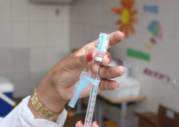 Covid-19: Aprovada vacinação de adolescentes de 12 a 17 anos sem comorbidades e dose de reforço para grupos prioritários na BA