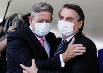Bolsonaro sanciona LDO e veta fundo eleitoral de R$ 5,7 bilhões, diz Planalto