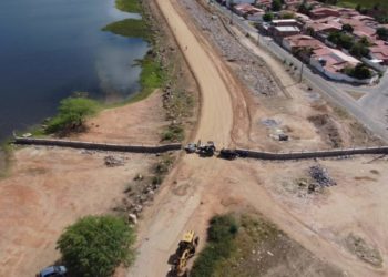 Muro erguido pela Chesf bloqueia acesso a áreas de lazer de Paulo Afonso e gera revolta na Câmara