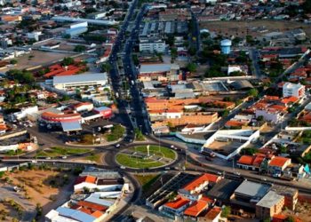 Paulo Afonso – No feriado de 4 de outubro, lojas fecham e supermercados e padarias abrem parcialmente