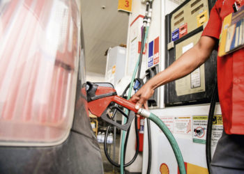 Petrobras reajusta mais uma vez, nesta terça (26), preços da gasolina (7,04%) e do diesel (9,15%)