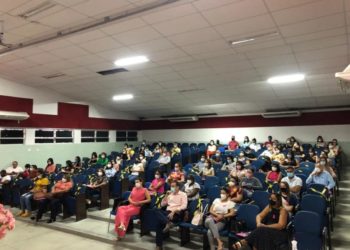 I Encontro de Saúde da Mulher reúne profissionais para falar sobre a importância do atendimento e diagnóstico precoce do câncer de mama