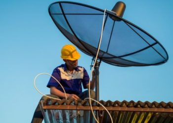 Em Paulo Afonso, Jr Serviços: vendas, manutenção e instalação de antenas (parabólica, Claro, Sky e Oi)