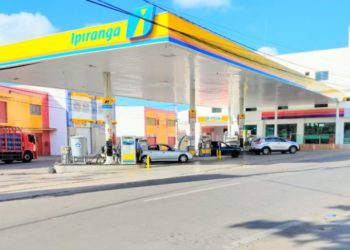 Com média de R$ 6,69, é em Paulo Afonso o preço do litro da gasolina mais em conta no norte do estado, diz G1-BA