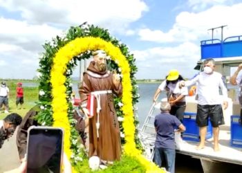 Procissão fluvial no “Velho Chico” encerra tradicional festa de São Francisco de Assis em Paulo Afonso