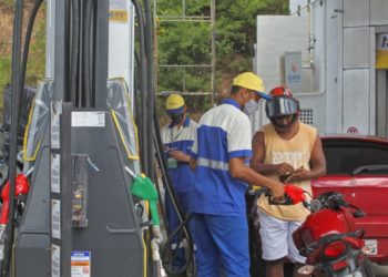 Bahia oficializa congelamento de valores de referência para ICMS dos combustíveis