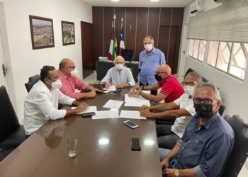 Luiz de Deus solicita ao Estado diálogo com a Coelba sobre constante queda de energia no município