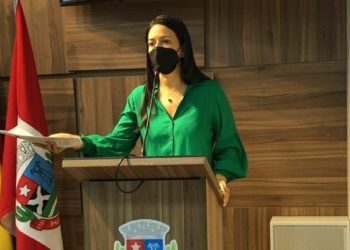 Evinha pede mais tempo para avaliar suplementação de 16 milhões no Orçamento do governo e é atendida pela Câmara