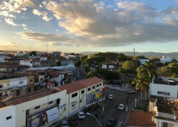 Adolescente de Delmiro Gouveia que estuda em Paulo Afonso é positivada para Covid-19