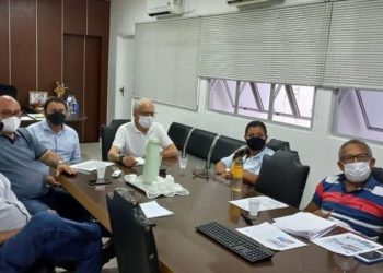 Em reunião, prefeito Luiz de Deus cobra da Coelba melhoria dos serviços em Paulo Afonso