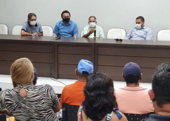 Com articulação do vereador Valmir Rocha, reunião encontra solução para comerciantes do BTN que perderiam barracas (Vídeo)