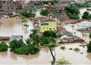 Já são 25 cidades em situação de emergência por causa das fortes chuvas na Bahia; vídeos