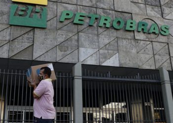 Petrobras abre concurso com 757 vagas de nível superior; salário a partir de R$ 11.716