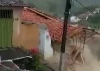 Voluntários relatam caos em cidade na Bahia: ‘pessoas brigando por água e comida…um apocalipse’