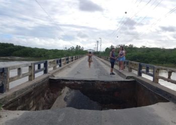 Após 10 mortes, Bahia já soma 51 cidades em situação de emergência
