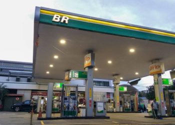 Petrobras reduz preço da gasolina em R$ 0,10 nesta quinta-feira (16)