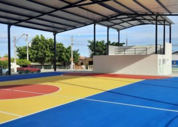 Prefeitura de Glória (BA) entrega da nova quadra poliesportiva de Santo Antônio, sede do município