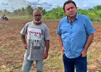Com apoio de Valmir Rocha máquinas agrícolas ajudam no preparo da terra nos povoados Tigre e Ludovico