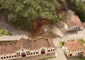 Deslizamento destrói casarão histórico em Ouro Preto (MG); VÍDEOS