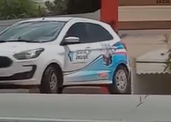 Funcionário público é demitido após ser flagrado ao deixar motel com carro de prefeitura no interior da Bahia