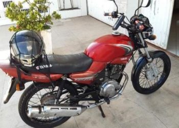 Mototaxista tem moto e capacetes furtados em frente de casa em Paulo Afonso
