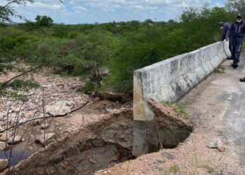 Estrutura danificada faz Defesa Civil cobrar recuperação da ponte do Rio do Sal ao Governo do Estado