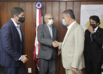 Em reunião com Rui Costa, prefeito Luiz de Deus reivindica ajuda para o HNAS