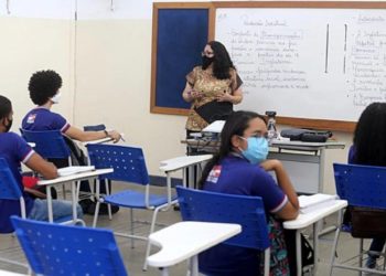 Projeto do Governo da Bahia aumenta vencimentos dos professores em quase 16%