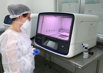 Variante Ômicron representa mais de 93% dos casos de coronavírus na Bahia, diz Sesab