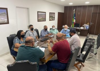 Luiz de Deus reúne secretários e aborda parcerias com o Governo Estadual