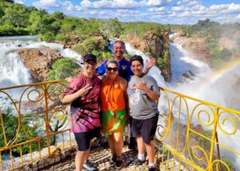 Cerca de 6.200 pessoas são contempladas com transporte gratuito pela Prefeitura para a visita às cachoeiras