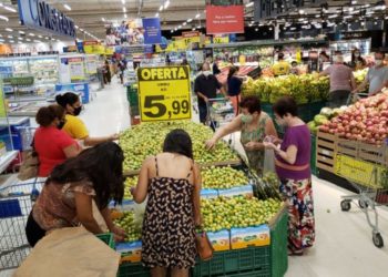 Umbu da Caatinga baiana está nas gondolas de rede de supermercados do Nordeste
