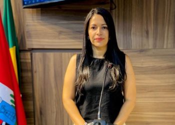 Sem respostas oficiais da prefeitura sobre requerimentos, Evinha entra com ação no MP