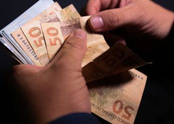 Levantamento do Dieese aponta que salário mínimo ideal deve ser superior a R$ 5.900