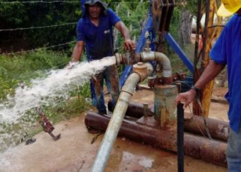 Água – Seagri cede bomba de maior vazão para a CERB instalar no Juá