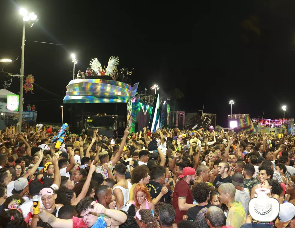 Governo autoriza eventos sem limitação de público na Bahia; uso da máscara segue obrigatório