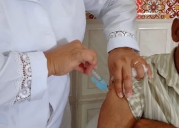 Prefeitura de Paulo Afonso começa a aplicar 4ª dose da vacina contra Covid-19