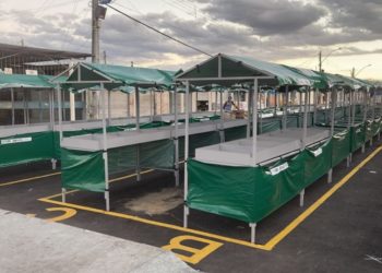 Paulo Afonso: iniciada montagem das novas barracas da Feira do Peixe