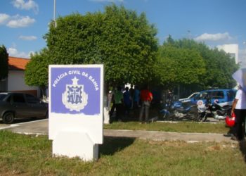 Dois homens e uma mulher são presos acusados de praticar assaltos em Paulo Afonso