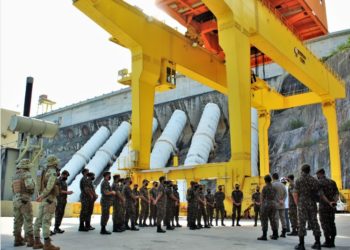 Oficiais da 1ª Companhia de Infantaria do Exército visitam usinas de Paulo Afonso e Xingó