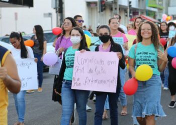 Caminhada chama a atenção da população pelos direitos das pessoas com sofrimento mental