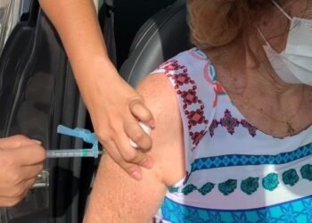 Paulo Afonso vacina neste sábado (28), pessoas acima de 60 anos com a 4ª dose contra Covid-19