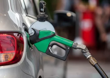 Preço da gasolina sobe pela 4ª semana seguida e marca novo recorde