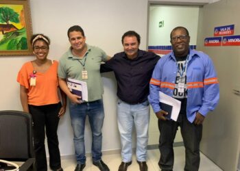 Valmir Rocha realiza reunião com a EMBASA e demais vereadores para debater demandas da cidade