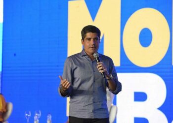 Em nova pesquisa, ACM Neto lidera todos os cenários na disputa pelo governo da Bahia