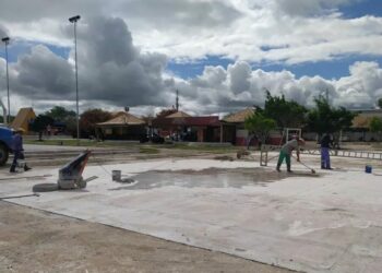 Quadras esportivas do Lindinalva Cabral passam por melhorias