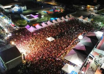 Recorde de público na Orla de Glória (BA) consagra festa de Santo Antônio como a melhor da região