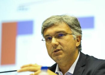 Auxílio Brasil de 2023 deverá ser de R$ 400, diz secretário do Tesouro